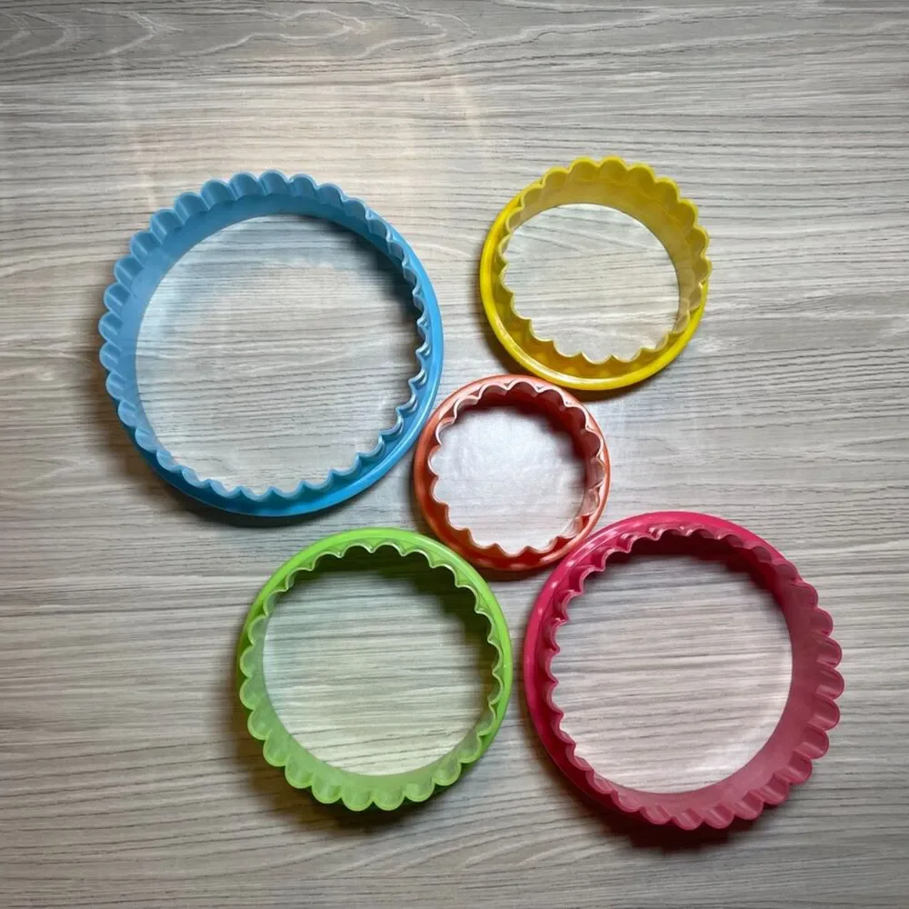 Way to Celebrate! | 5 Piece Double Sided Circle and Scalloped Cookie Cutters